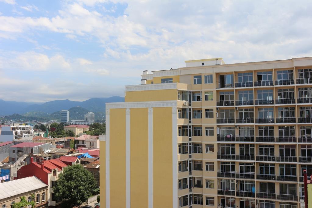 Apartment Vaja Fshavela N16 Батуми Екстериор снимка